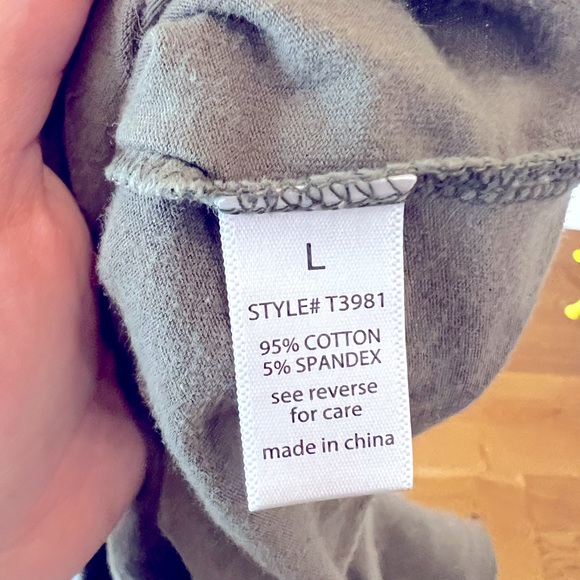 Papaya Olive Green and Black Cropped Scoop Neck Contrast Ringer Tee - Size L - Picture 4 of 4